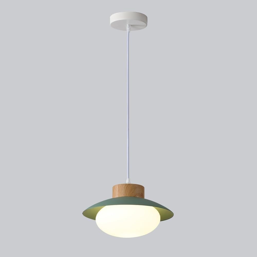 Suspension style nordique crème pour illuminer un couloir sombre ou un bar moderne
