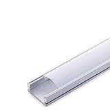 Los perfiles Greenice son adecuados tanto para tiras de led flexibles como tiras rígidas. Sus diferentes acabados y formas son adecuados para distintas aplicaciones de decoración como crear líneas de luz empotradas en cualquier tipo de material, marcaje de escalones de escalera, iluminar vitrinas y estantes, bajos de armarios de cocina, soluciones estéticas en baños, barandillas, etc.