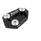 Le coussin de béquille agrandit considérablement la surface de votre béquille. Il permet un stationnement stable et horizontal sur tous les terrains et améliore la stabilité de votre moto.