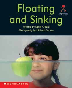 Paperback Floating and sinking (Alphakids) Book