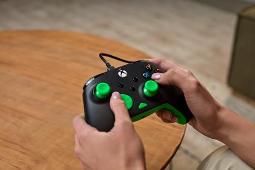 Turtle Beach Rematch Core noir/vert - Manette de jeu filaire - Licence Xbox Series XS, Xbox One et PC - touches audio, moteurs de vibration et gâchettes d'impulsion, câble de 3 m