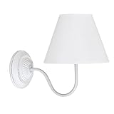 Stilvolle Wandlampe im Landhausstil aus Holz, Metall und Kunststoff mit schlicht weißem Stofflampenschirm