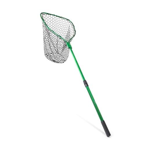 UMT Telescopic Fishing Landing Net 3.6–5 FT, Rubber Mesh, Green
