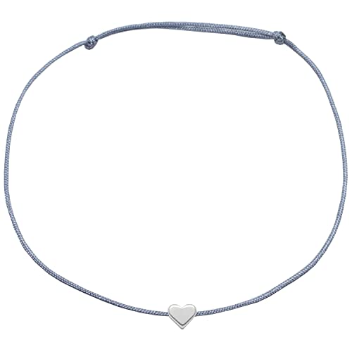 Preisvergleich Produktbild Selfmade Jewelry Herz Fusskettchen aus Makrameeband mit Herzchen in Silber Größenverstellbar Fusskette Fussband Inkl. Schmucksäckchen (Grau)