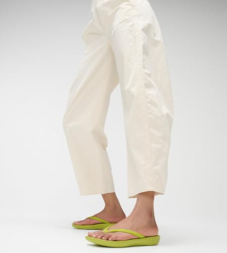 Image of FitFlop Womens iQushion Rubber Flip-Flops with Contoured Footbed for Walking, Lightweight Ergonomic Flip Flop Sandals with Arch Support and Foot Impact Pillows