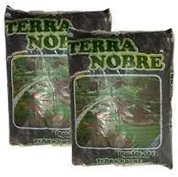 2 Terra Nobre Vegetal Adubada 5kg Horta Vaso Plantas Jardim (Kit 2 pacotes - Total 10Kg.)
