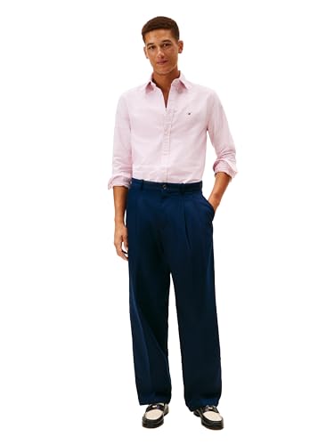 Image of Tommy Hilfiger Men's Long Sleeve Oxford Shirts in Regular Fit, Men's Button Down Shirts, Also Available in Big and Tall