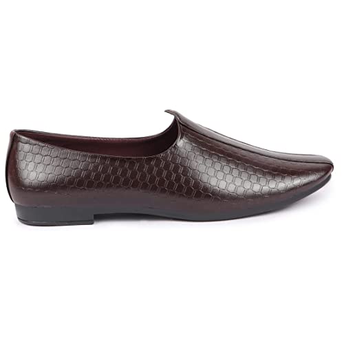 FAUSTO Basics Men Embossed Design Ethnic Slip On Juttis and Mojaris