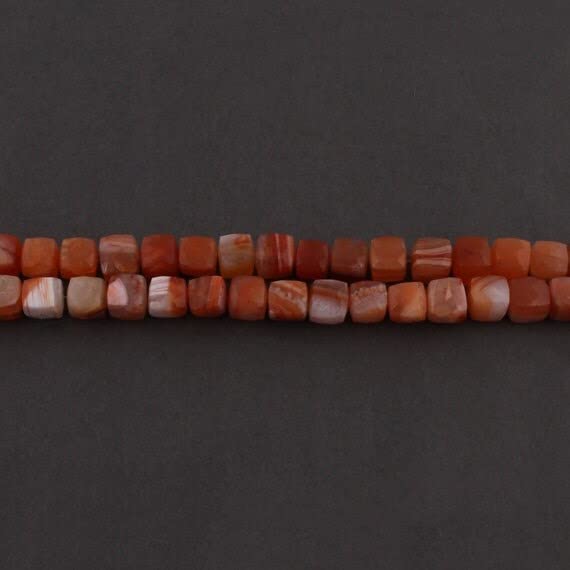 Carnelian Faceted Cube Beads de LKBEADS taillées en boîtier de 8mm pour bijoux de luxe