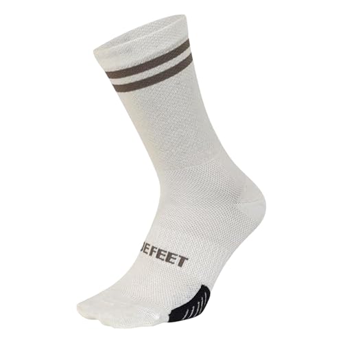 DEFEET - Cyclismo mid-density 6-inch crew Merino Wool padded fit profile sock for all active pursuits.