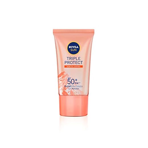NIVEA SUN Protetor Solar Facial Tripla Proteção Loção Antiacne FPS 50 40ml - Com fórmula ultraleve e alta proteção, esse protetor solar tem triplo combate contra os raios UVA/UVB, radicais livres e luz visível, além de prevenir a oleosidade excessiva e proporciona efeito matte