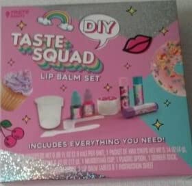 Taste Squad - Juego de bálsamo labial DIY de Taste Beauty