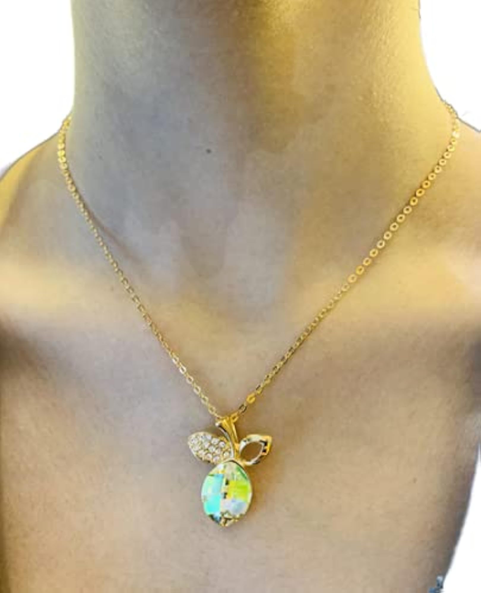 Stylish Chain Pendant Necklace for Dress-Up