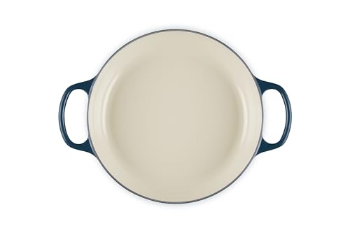 Le Creuset Signature Flache Auflaufform aus emailliertem Gusseisen mit Deckel, 26 cm, 2 Liter, Nuit – Ansicht 3