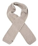 Der beige Schal passt super zu allen anderen Farbkombinationen.