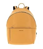 Nueva mochila mediana de piel lisa, refinada y elegante gracias a la metaleria gold. Dispone de un espacio principal y un bolsillo con cremallera exterior frontal. Interior personalizado. Presenta en la parte posterior un bolsillo con cremallera ideal para la cartera. Adecuado para PC de 13 pulgadas, correas ajustables.