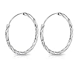 Diseño elegante, nuestros pendientes están en plata de Ley 925 impresa . LAS IMÁGENES NO REFLEJAN LA DIMENSIÓN REAL ▫️ Estos pendientes de aro se han fabricado cuidadosamente en plata de ley y están disponibles con dos chapados en metales preciosos que aportan un acabado resplandeciente.