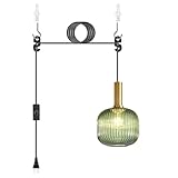 Suspension en verre vert : lustres de style moderne du milieu du siècle. Abat-jour en verre vert. L'apparence varie en fonction de la couleur et de la luminosité de la lumière, bon effet décoratif à la tombée de la nuit