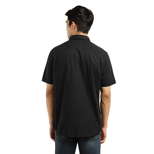 Image of Levi's Men's Solid Slim Fit Shirt