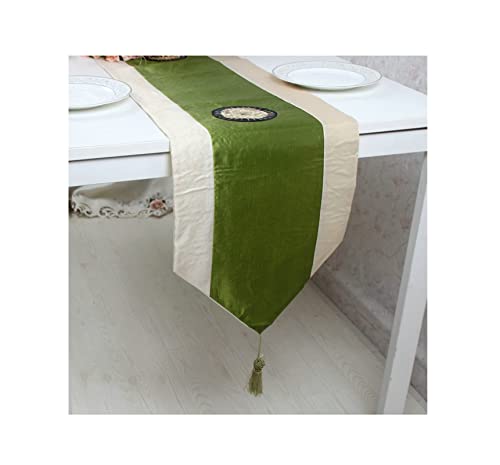Chemin de table vert brodé 250 cm avec pompons pour décoration