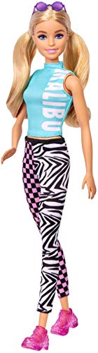 Barbie Fashionista Muñeca rubia con top Malibu, leggings con dos estampados y accesorios de moda (Mattel GRB50)