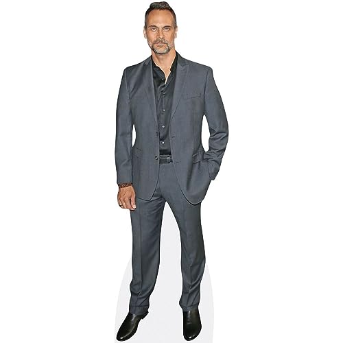 Bild: Todd Stashwick (Suit) Pappaufsteller mini fr 24,97 EUR bei amazon.de