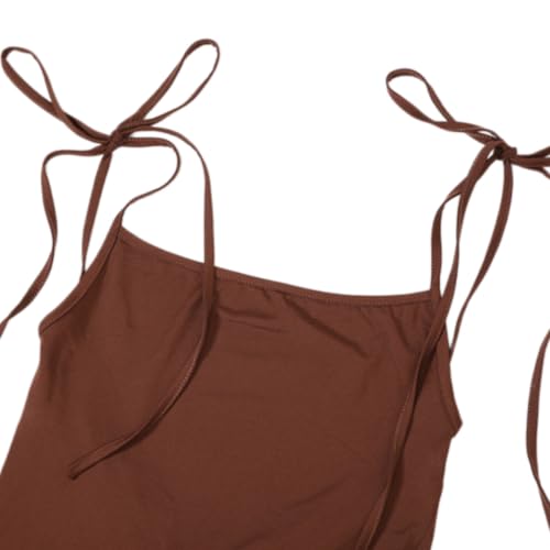 Vestido de alta costura con espalda abierta y corte sirena minimalista 6