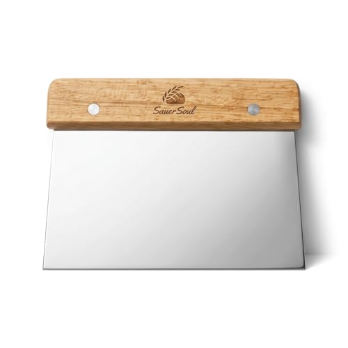 SauerSoul Teigschaber & Teigkarte aus Edelstahl Ergonomischer Teigabstecher mit Naturholz-Griff Profi Teigspachtel für Brot Sauerteig & Pizza Lebensmittelecht Backzubehör für Hobbybäcker
