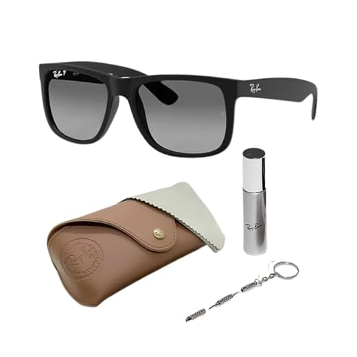 Ray-Ban RB4165 JUSTIN CLASSIC Óculos de sol polarizados com armação preta de borracha fosca com lentes cinza gradiente de 54 mm inclui um kit oficial de óculos