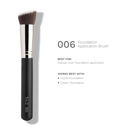 Image of PAC Foundation Brush 006