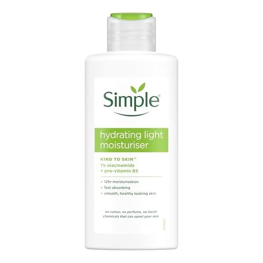 Simple Kind to Skin Hydrating Light Moisturiser Skin Care Product with Pro-Vitamins B5 and E for 12-Hour Moisturisation 125 ml