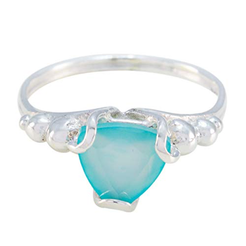 Bague en argent triangle pour mariée et looks urbains quotidiens