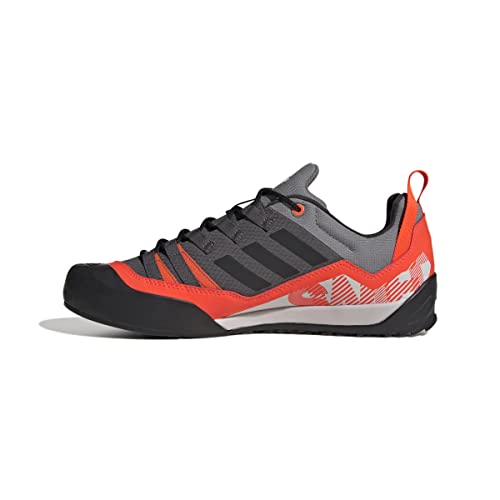 Fabric adidas Performance Terrex Swift Solo Approach, Scarpe da Escursionismo Unisex-Adulto, Grigio (Grey Five/Core Black/Solar Red), 44 2/3 EU