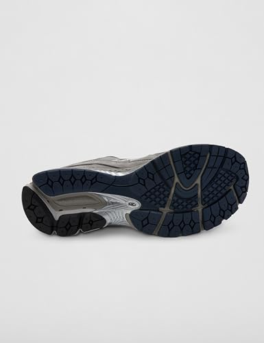 Image of New Balance Men 2002 Sneaker