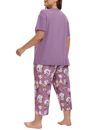 Image of Plus Size Pajamas for Women Set, Womens Plus Size Short Sleeve V Neck Capri Pants Pajama Sets with Pockets