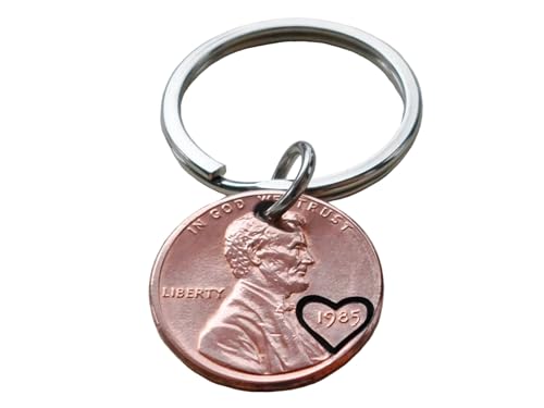 JewelryEveryday US One Cent Penny Keychain with Heart Around Year;