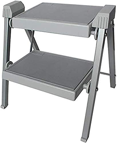 Escabeau pliable compact pour ne plus manquer de hauteur chez soi