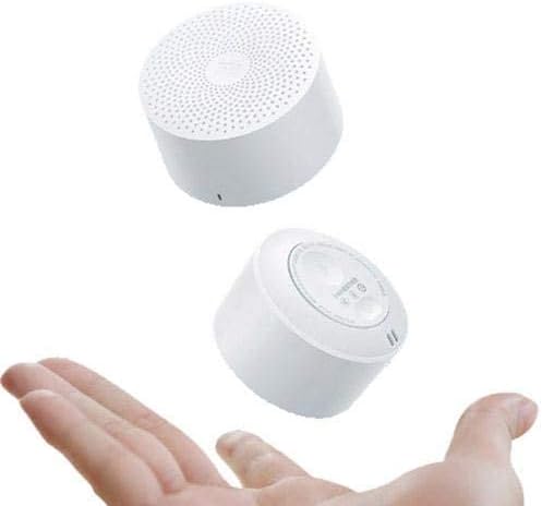Xiaomi AI Bluetooth Speaker Mini in hand