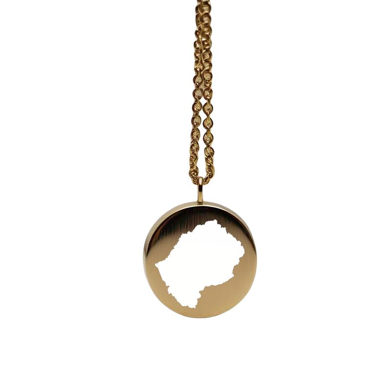 Pendentif carte du Lesotho en argent sterling plaqué or 14 carats, forme ronde de 24 mm et épaisseur de 1,5 mm, breloque Terre, bijou de voyage délicat | Médaillon gravé Aventure | LKB_MAP_409