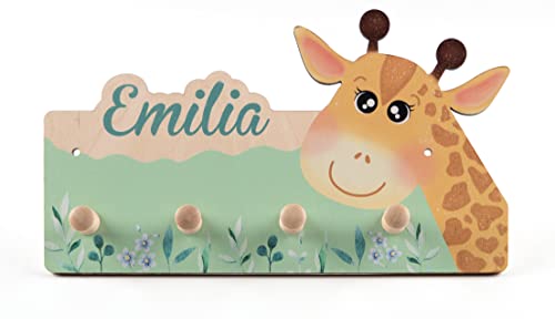 Personalisierte Kindergarderobe 'Giraffe' aus Birkenholz mit vier...