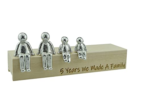 Pirantin Idea per il 5° anniversario, ornamento in metallo con scritta "5 Years We Made A Family", scatola combinata con scritta "Choose Your Family" e venature del legno possono variare (2 bambini)