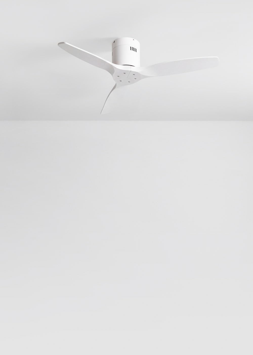 CREATE / WINDCALM NATURAL WOOD S/Ventilador de techo blanco con mando / 40W, Temporizador, Ø112 cm, 6 velocidades, 3 temperaturas de luz, función verano-invierno