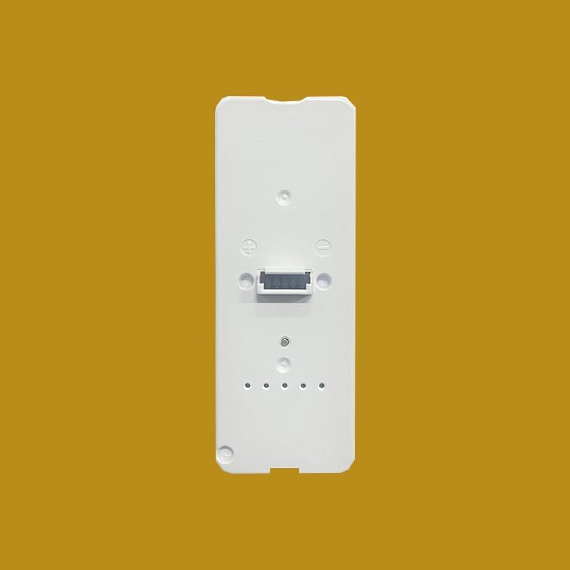 താഴെ view of HIDGEEM battery pack showing the charging port