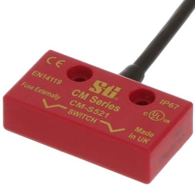 Omron CM-S521 (DC) 5M Cable 2N/C + 1N/O Plastic Magnetic Reed Switch Magnet NO/NC Cable Leads Box