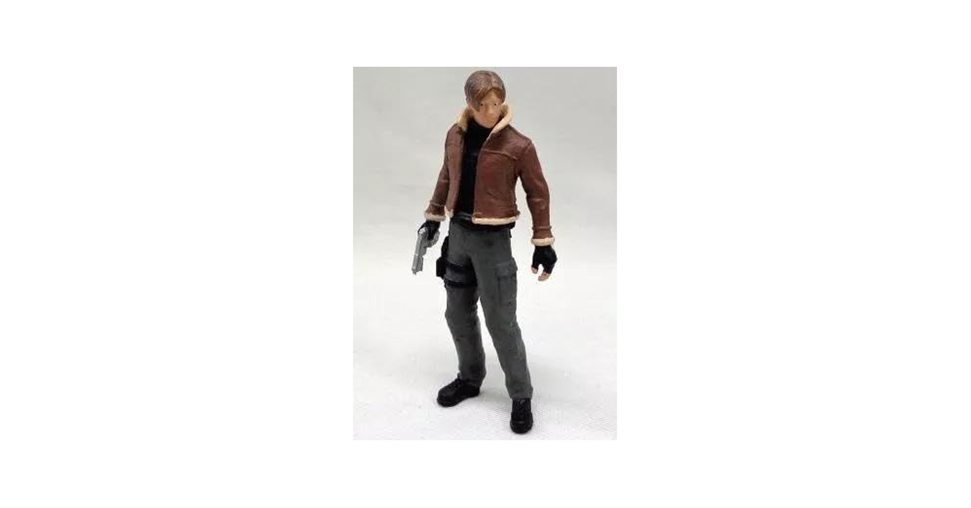 近未来ホラー/バイオハザードⅣ【数量限定フィギュア付】 [Blu-ray] Amazon | 希少 バイオハザードRE2 クレアレッドフィールド風