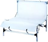 Cette table professionnelle de prise de vue Linkstar est une aide pour prendre des photographies de produits sans ombre sans être gêné par une transition. De cette façon, vous pouvez prendre des photos individuelle à des fins publicitaires instance ou boutiques en ligne.Avec l'utilisation de ce tableau, vous êtes en mesure de faire des photos sans ombre de produits tels que le verre, les matières synthétiques, des bi