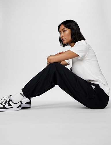 Nike Women's Sportswear Club Fleece Mid-Rise Oversized Cargo Sweatpants4
