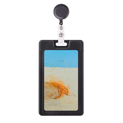 Funda retráctil para tarjetas que facilita el acceso rápido con un moderno diseño de línea naranja