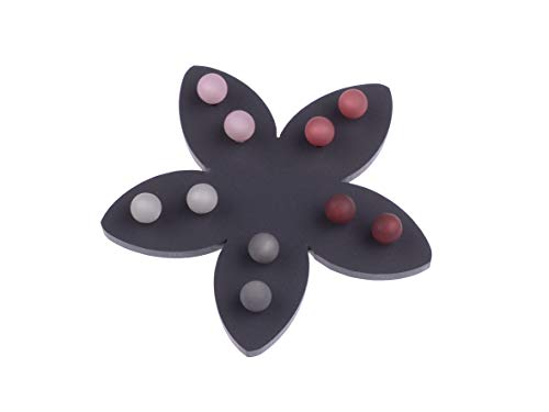 Adi Modeschmuck 5 Paar Ohrstecker in 6mm, original italienisches Polaris an einem Stift aus Chirurgenstahl auf einer schwarzen Blume aus Plexiglas Cover