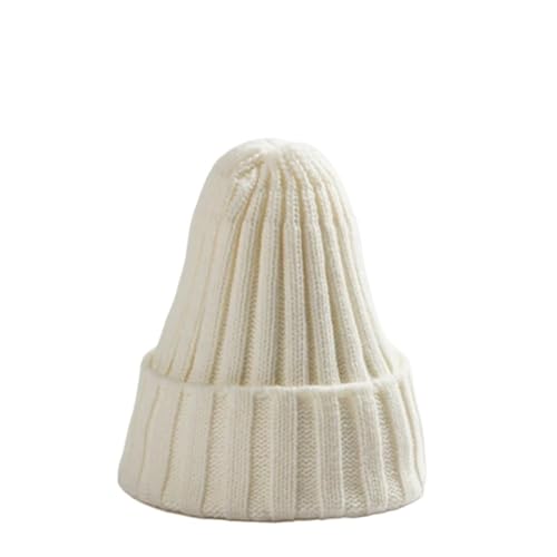 Chapeau tricoté femme pour rester au chaud en hiver